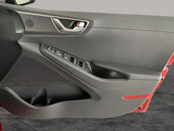 Hyundai Ioniq 38.3kWh Premium (136 ps) - LED - REVERSE CAM - SAT NAV