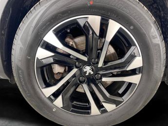 Peugeot E-2008 50kWh GT (7kW Charger) (136 ps) - REVERSE CAM - NAV - HEATED SEA