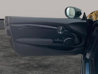 Mini Electric Hatch Cooper SE 32.6kWh Level 2 (184 ps) - NAVIGATION PACK