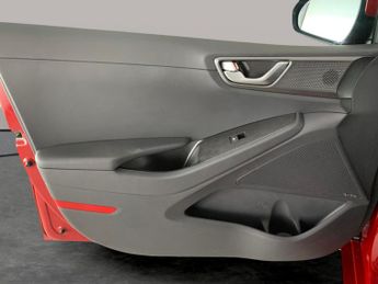 Hyundai Ioniq 38.3kWh Premium (136 ps) - LED - REVERSE CAM - SAT NAV