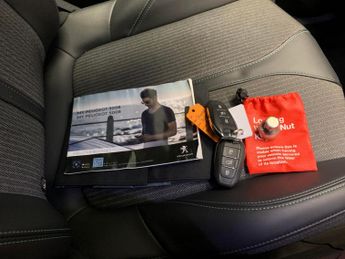 Peugeot 3008 1.6 13.2kWh Allure Premium Plug-in e-EAT (225 ps) - BLIND SPOT A