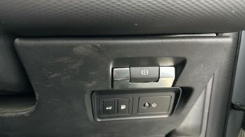 Land Rover Discovery Sport 1.5 P300e 12.2kWh R-Dynamic SE Plug-in 4WD (309 ps) - ADAPT CRUI