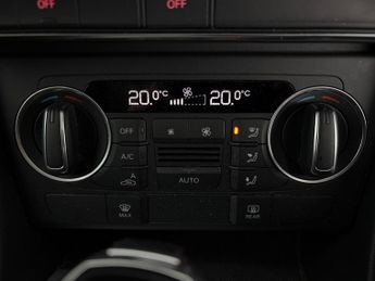 Audi Q3 2.0 TDI Sport S Tronic quattro (150 ps) - DRIVING MODES - CLIMAT