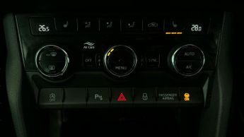 Skoda Karoq 1.5 TSI ACT SE L DSG (150 ps) - SMARTLINK - REVERSE CAM - NAV