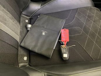 Peugeot E-2008 50kWh GT Premium (136 ps) - REVERSE CAM - ALCANTARA - NAV