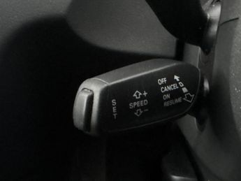 Audi Q3 2.0 TDI Sport S Tronic quattro (150 ps) - DRIVING MODES - CLIMAT