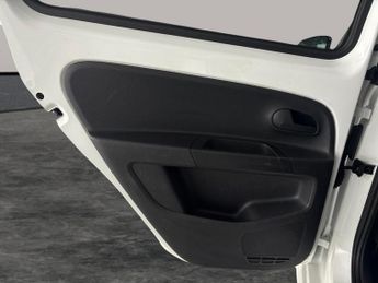 Volkswagen E-up! 36.8kWh e-up! (82 ps) - DIGITAL CLIMATE CONTROL - CLIMATE CONTRO