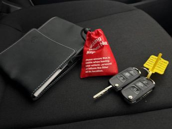 Volkswagen E-up! 36.8kWh e-up! (82 ps) - BLUETOOTH - DIGITAL CLIMATE CONTROL