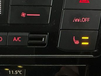 Volkswagen E-up! 36.8kWh e-up! (82 ps) - BLUETOOTH - DIGITAL CLIMATE CONTROL