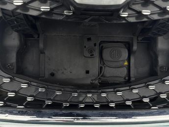 MG MG ZS 44.5kWh Exclusive (143 ps) - REVERSE CAM - NAV - HEATED LEATHER