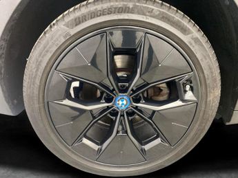 BMW iX3 80kWh Premier Edition (286 ps) - LEATHER - HEATED SEATS