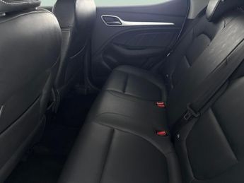 MG MG ZS 44.5kWh Exclusive (143 ps) - REVERSE CAM - NAV - HEATED LEATHER