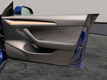 Tesla Model 3 Standard Range Plus RWD (241 bhp) - PARK ASSIST - LED - REVERSE 