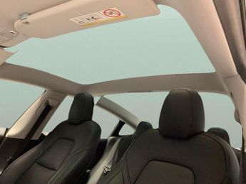 Tesla Model 3 Standard Range Plus RWD (241 bhp) - PARK ASSIST - LED - REVERSE 