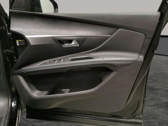 Peugeot 3008 1.6 13.2kWh Allure Plug-in e-EAT (225 ps) - BLIND SPOT ASSIST