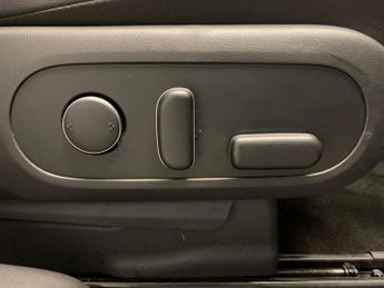 Hyundai Ioniq 5 73kWh Ultimate (217 ps) - HEATED LEATHER - HEATED STEERING - LAN