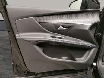 Peugeot 3008 1.6 13.2kWh Allure Plug-in e-EAT (225 ps) - BLIND SPOT ASSIST