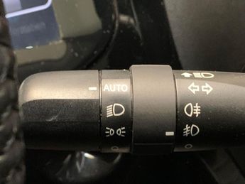 Toyota AYGO 1.0 VVT-i x-clusiv x-shift (71 ps) - BLUETOOTH - AIR CON - USB A