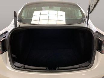 Tesla Model 3 Saloon RWD (241 bhp) - PARK ASSIST - LED - REVERSE CAM