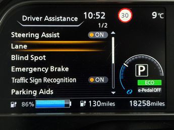 Nissan Leaf 40kWh Tekna (150 ps) - 360 CAM - KEYLESS ENTRY - LED