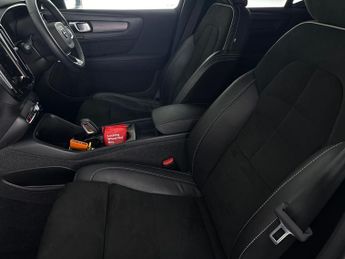 Volvo XC40 1.5h T5 Twin Engine Recharge 10.7kWh R-Design Pro Plug-in (262 p
