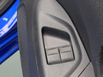 Toyota AYGO 1.0 VVT-i x-clusiv x-shift (71 ps) - BLUETOOTH - AIR CON - AUTO 