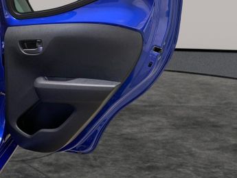 Toyota AYGO 1.0 VVT-i x-clusiv x-shift (71 ps) - BLUETOOTH - AIR CON - AUTO 