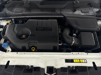 Land Rover Discovery Sport 2.0 TD4 HSE 4WD (180 ps) - 7 SEATS - NAV - HEATED LEATHER