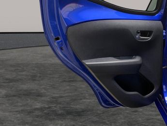 Toyota AYGO 1.0 VVT-i x-clusiv x-shift (71 ps) - BLUETOOTH - AIR CON - AUTO 