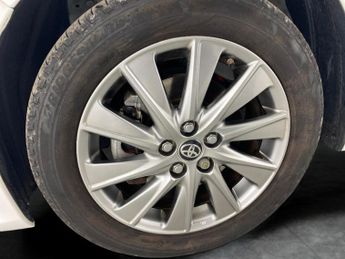 Toyota Yaris 1.5 Icon CVT [Nav] - BLUETOOTH - AIR CON - AUTO HEADLIGHTS