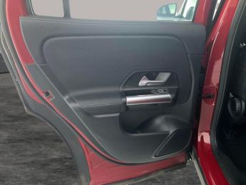 Mercedes-Benz EQA EQA 250+ 70.5kWh Sport (190 ps) - ADAPTIVE LIGHTS - HEATED LEATH