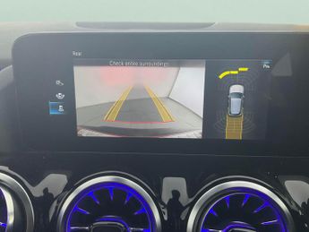 Mercedes-Benz EQA EQA 250+ 70.5kWh Sport (190 ps) - ADAPTIVE LIGHTS - HEATED LEATH