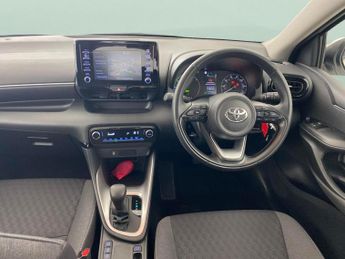 Toyota Yaris 1.5 Icon CVT [Nav] - BLUETOOTH - AIR CON - AUTO HEADLIGHTS