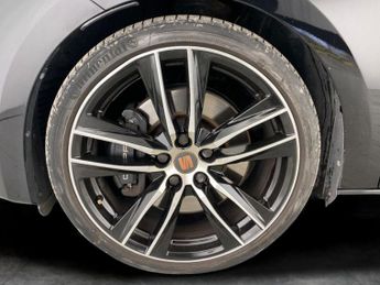 Seat Leon 2.0 TSI Cupra 290 DSG (290 ps) - PADDLE SHIFT - PARK SENSORS