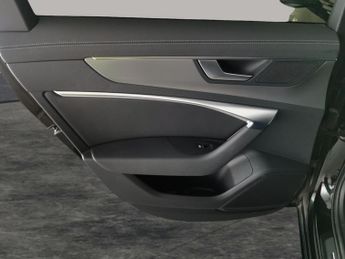 Audi A6 Avant 3.0 TFSI V6 55 Black Edition S Tronic quattro (340 ps) - REVERSE