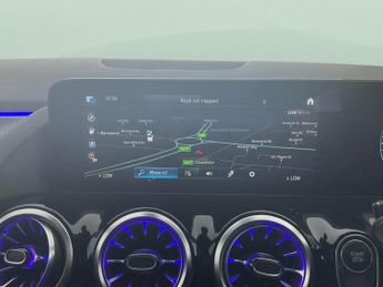 Mercedes-Benz EQA EQA 250+ 70.5kWh Sport (190 ps) - ADAPTIVE LIGHTS - HEATED LEATH