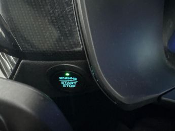 Ford Kuga 2.5 Duratec 14.4kWh ST-Line X Edition Plug-in CVT (225 ps) - CAR