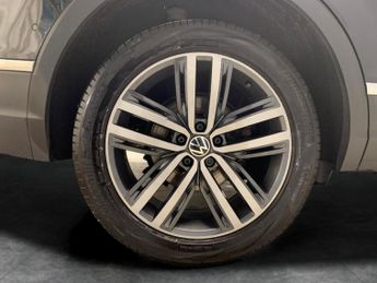 Volkswagen Tiguan 2.0 TSI Elegance DSG 4Motion (190 ps) - PARK ASSIST - REVERSE CA