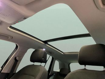 Volkswagen Tiguan 2.0 TSI Elegance DSG 4Motion (190 ps) - PARK ASSIST - REVERSE CA