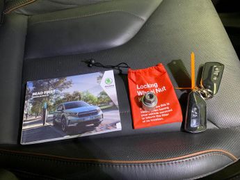 Skoda Enyaq 62kWh 60 (DC120kW) (179 ps) - NAV - WIFI - BLUETOOTH