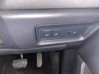 Land Rover Discovery Sport 2.0 TD4 HSE Black 4WD (180 ps) - HEATED SEATS - NAV - LANE DEPAR