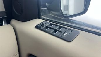 Land Rover Discovery Sport 2.0 P250 MHEV SE 4WD (249 ps) - CARPLAY - LED - REVERSE CAM