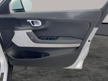 Polestar Polestar 2 Single Motor 69kWh Standard Range Fastback FWD (231 ps) - HEATED