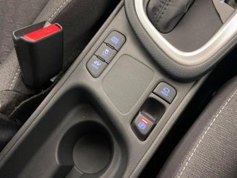 Toyota Yaris 1.5 Icon CVT [Nav] - BLUETOOTH - AIR CON - AUTO HEADLIGHTS