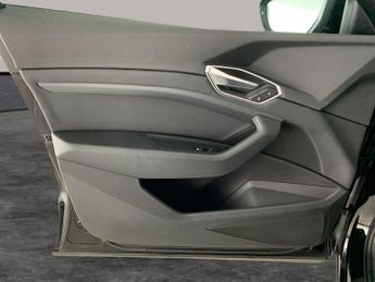 Audi e-tron 55 Technik quattro 95kWh (11kW Charger) (408 ps) - ADJUSTABLE SU