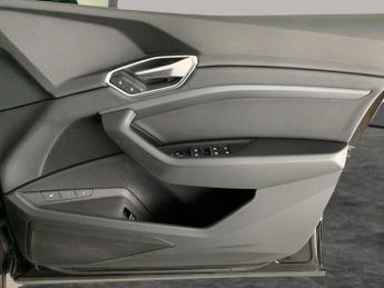 Audi e-tron 55 Technik quattro 95kWh (11kW Charger) (408 ps) - ADJUSTABLE SU