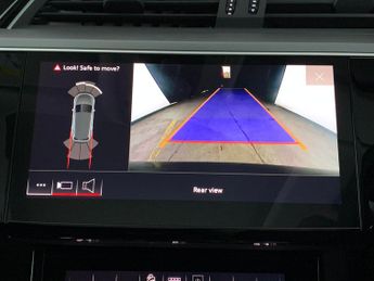 Audi e-tron 55 Technik quattro 95kWh (11kW Charger) (408 ps) - ADJUSTABLE SU