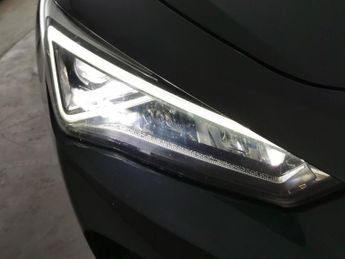 Cupra Formentor 1.4 eHybrid 12.8kWh V2 Plug-in DSG (204 ps) - PARK ASSIST - LED