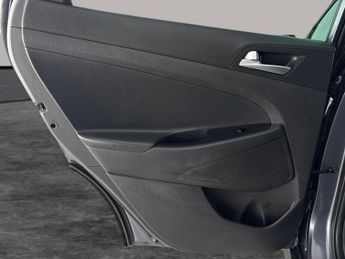 Hyundai Tucson 1.6 CRDi MHEV SE Nav DCT (136 ps) - BLUETOOTH - SPEED LIMIT RECO