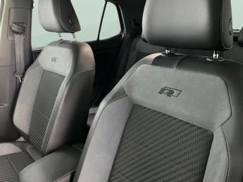 Volkswagen T-cross 1.0 TSI R-Line DSG (110 ps) - BLIND SPOT ASSIST - BLUETOOTH - DI